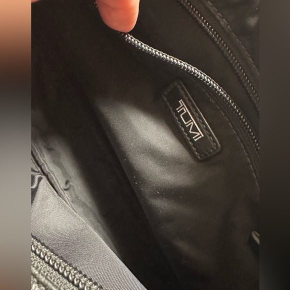 Tumi purse - Picture 6 of 6